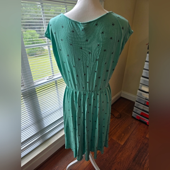 Torrid Mint Green Bee Skater Dress - Picture 3 of 4